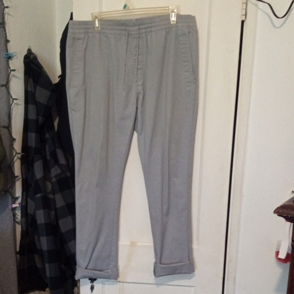 Volcom Men's Frickin Cross Shred Hybrid Pants In Light Gray. Sz. XL. Like New